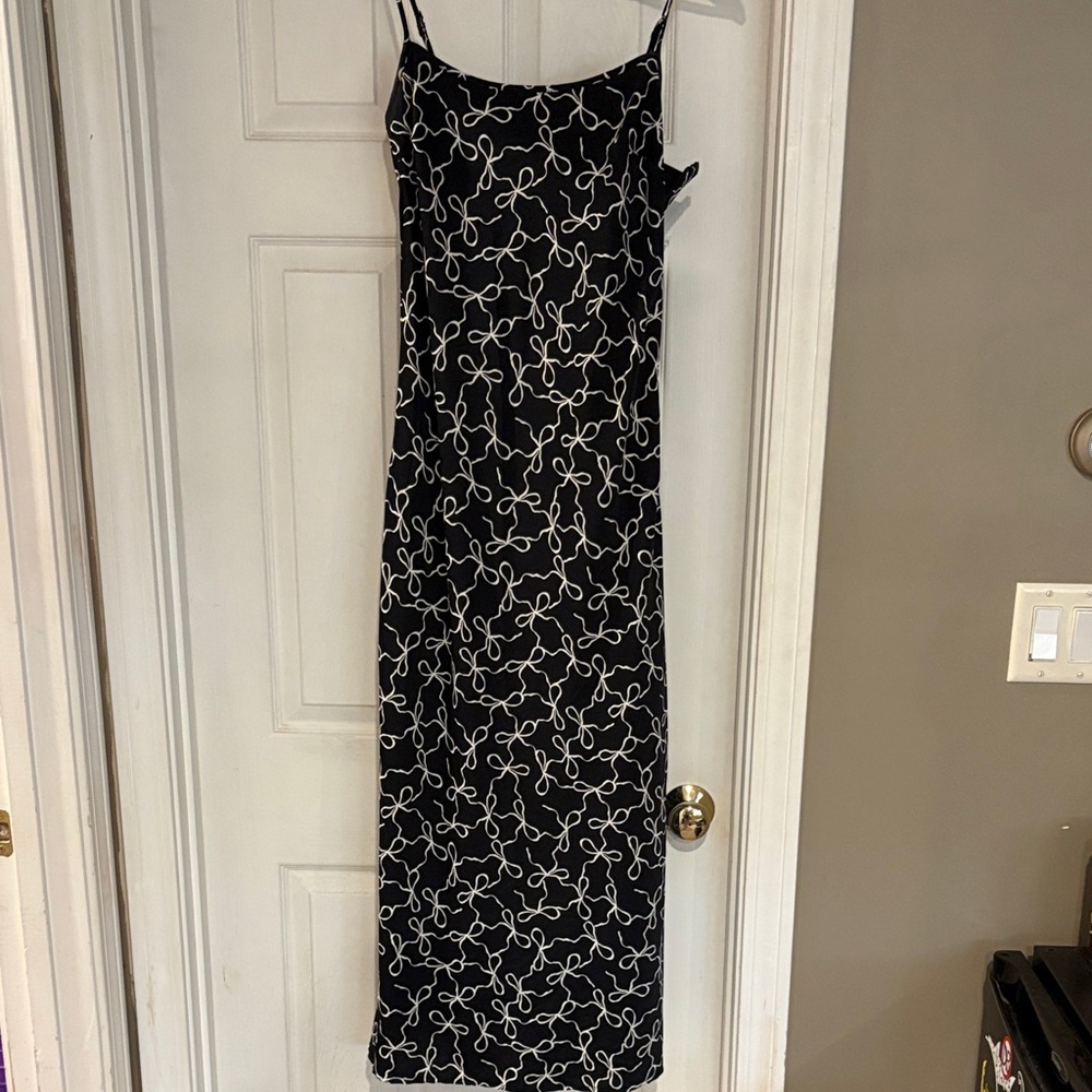 Abercrombie & Fitch Black Slip Maxi Dress with White Abstract Loop Print